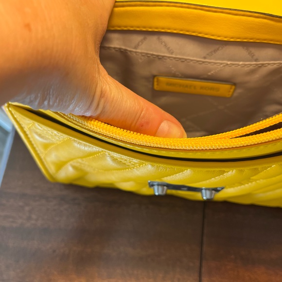 Michael Kors mustand quilted bag - Picture 6 of 10